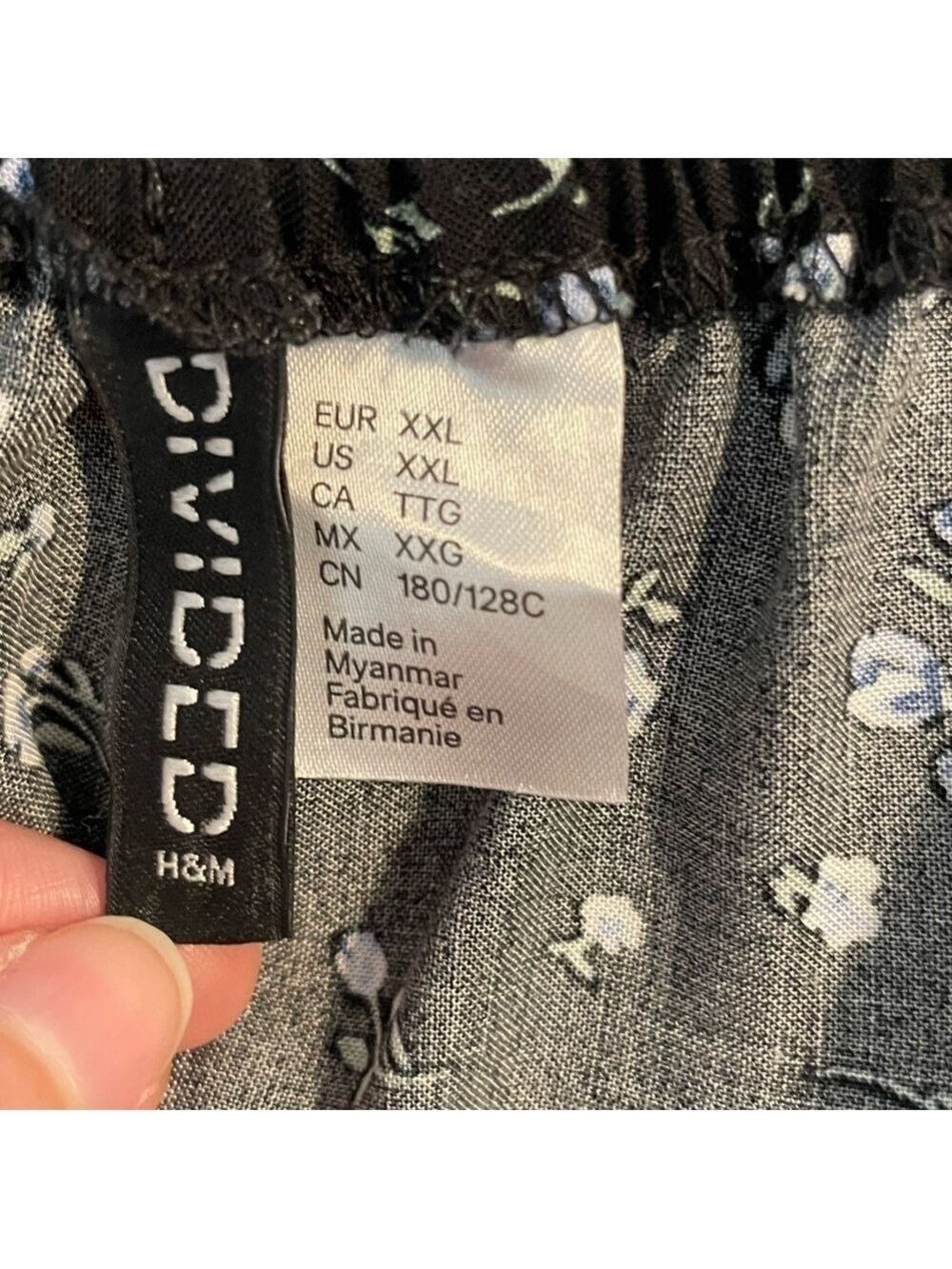 H&M Smocked Floral Blouse XXL - Picture 12 of 13